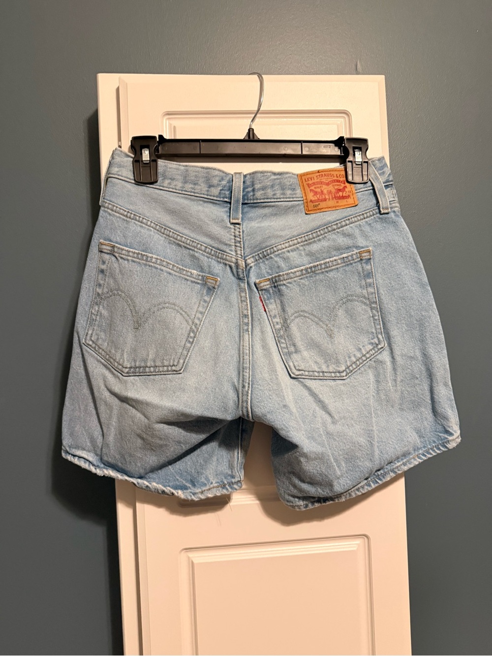 Levi's Light Blue Denim High-Rise Women's Shorts - Picture 2 of 4
